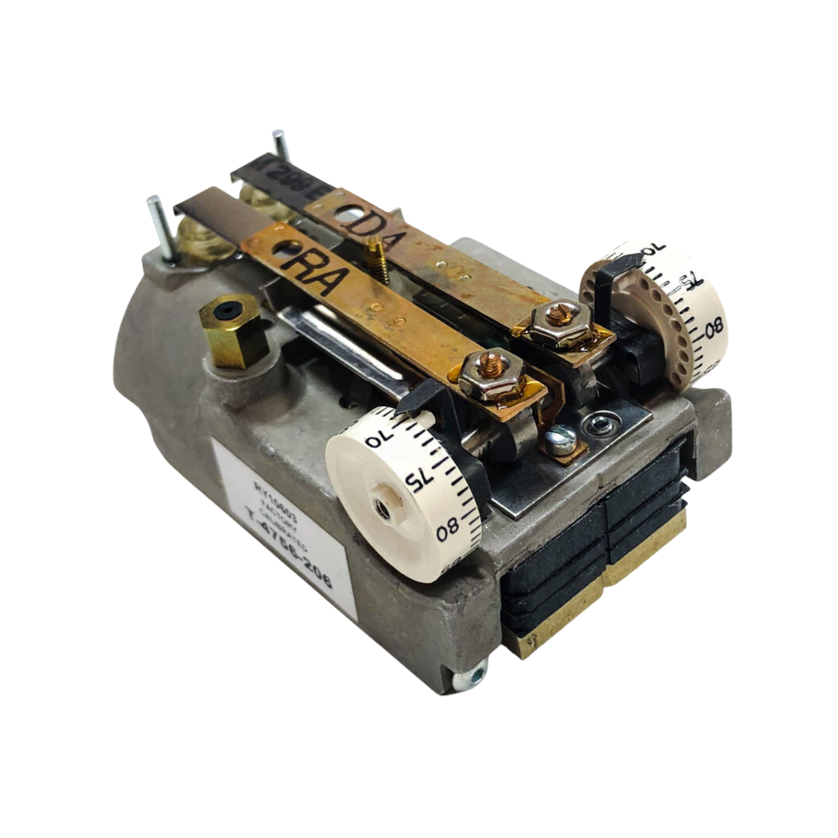 Johnson Controls T-4756-206 Heating-Cooling, High Volume Output, Pneumatic Thermostat