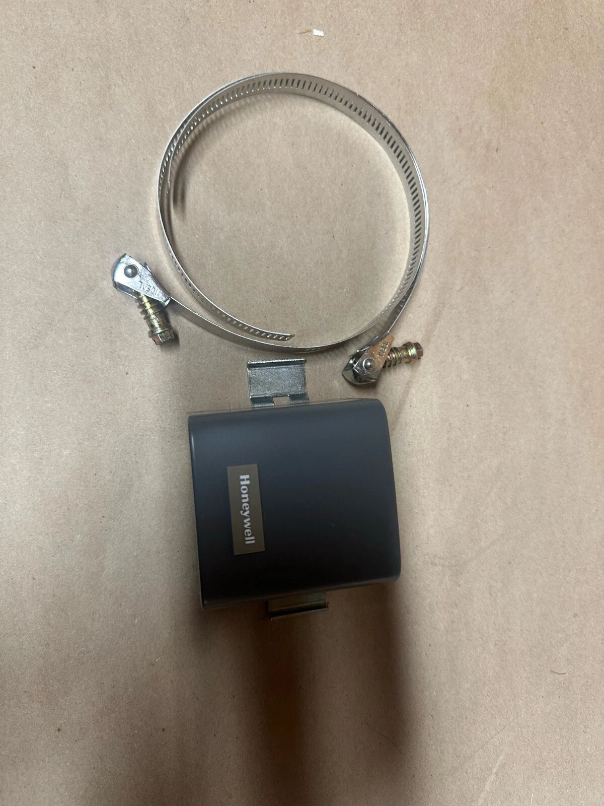 Honeywell C7031K1017 - Strap Mount Sensor - For XL Series, 40-240F