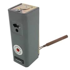 Honeywell L4006G1006 - Aquastat Controller, Copper, 100-200F Operating Range, 3/8"