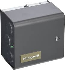 Honeywell L4081A1023 - Dual Aquastat, 110-220 Low Range, 130-240 High Range