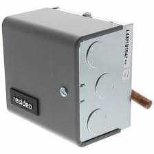 Honeywell L4081B1047 - Dual Aquastat Controller, High Limit and Circulator Application, 110-220 Low Limit Range, 130-240 High Limit Range