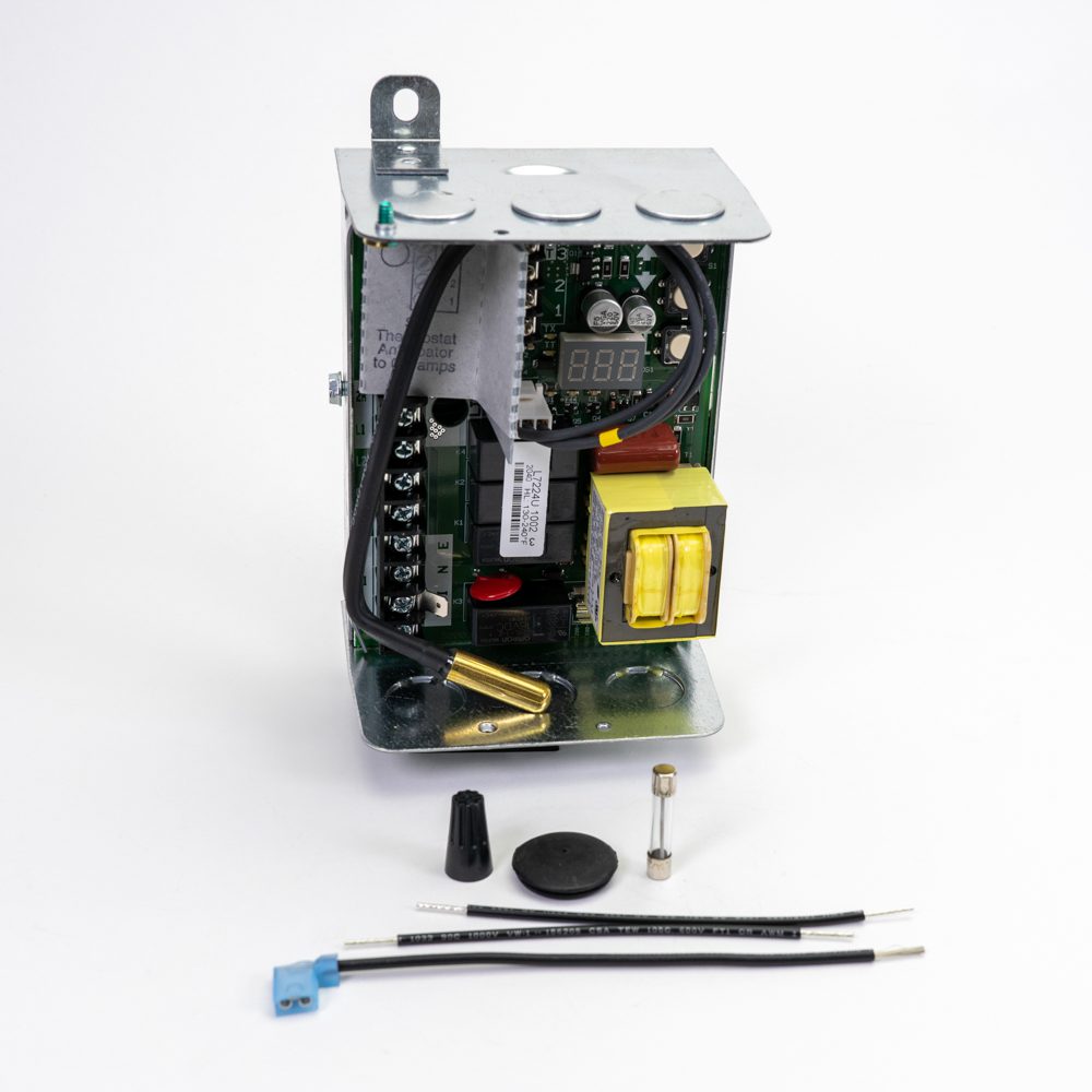 Honeywell L7224U1002 - Electronic Oil Aquastat, 120 Vac, 130-240F High Range, 110-220F Low Range, 5-20F High Diff, 10-25F Low Diff, Well Mount, Horizontal or Vertical Position, or Flush Mounted Remote from Well