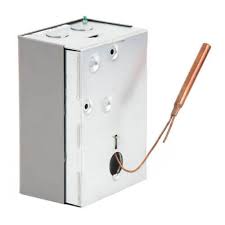 Honeywell L8124A1015 Triple Aquastat Relay, High Limit Protection, Low Limit and Circulation Control, 10F Fixed High Limit Diff, 10-25F Low Limit Diff, 3" Insulation, 130-240F High Limit Range, 110-220F Low Limit Range