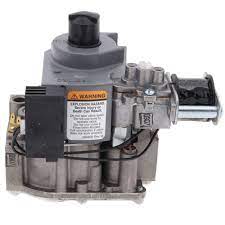Honeywell VR8305Q4500 - 3/4" direct ignition dual automatic combination valve, 24vac, two stage, standard opening, 1.7"- 3.5"wc, straight, 30000-415000btu, 1/2# pr, 1/8" pressure tapping with plug, includes lp conversion kit