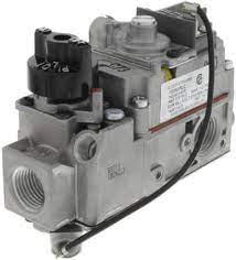 Robertshaw 710-502 70000 BTU/H Gas Valve, Standard Opening