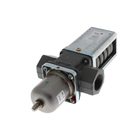 Johnson Controls V246GD1-001C 1" NPT Opening Point Diameter, Commercial Type Cast Iron, Direct Acting Pressure Actuated, Water Regulating Valve