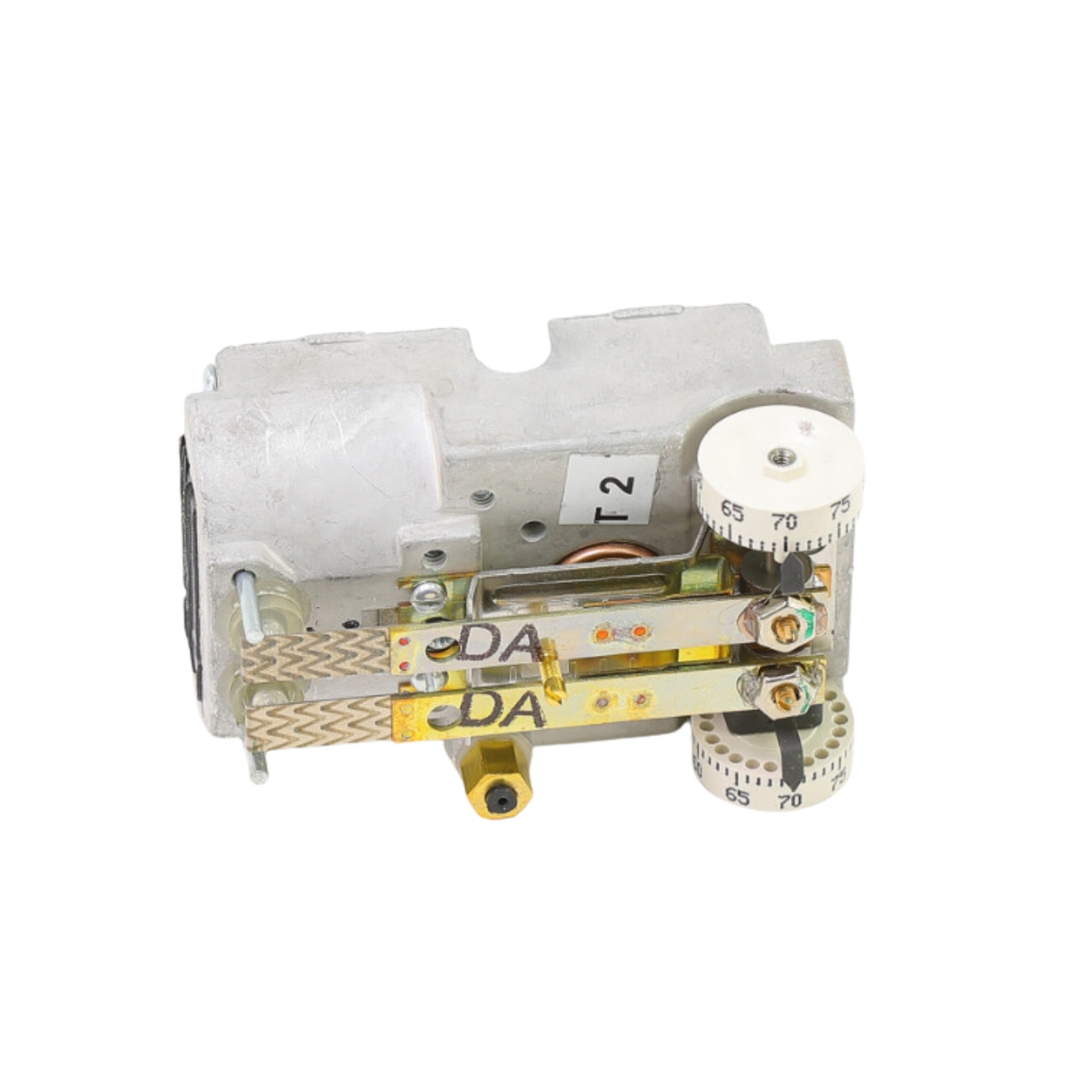 Johnson Controls T-4506-203 Direct Acting, Horizontal Mounting, Dual Temperature, Pneumatic Thermostat