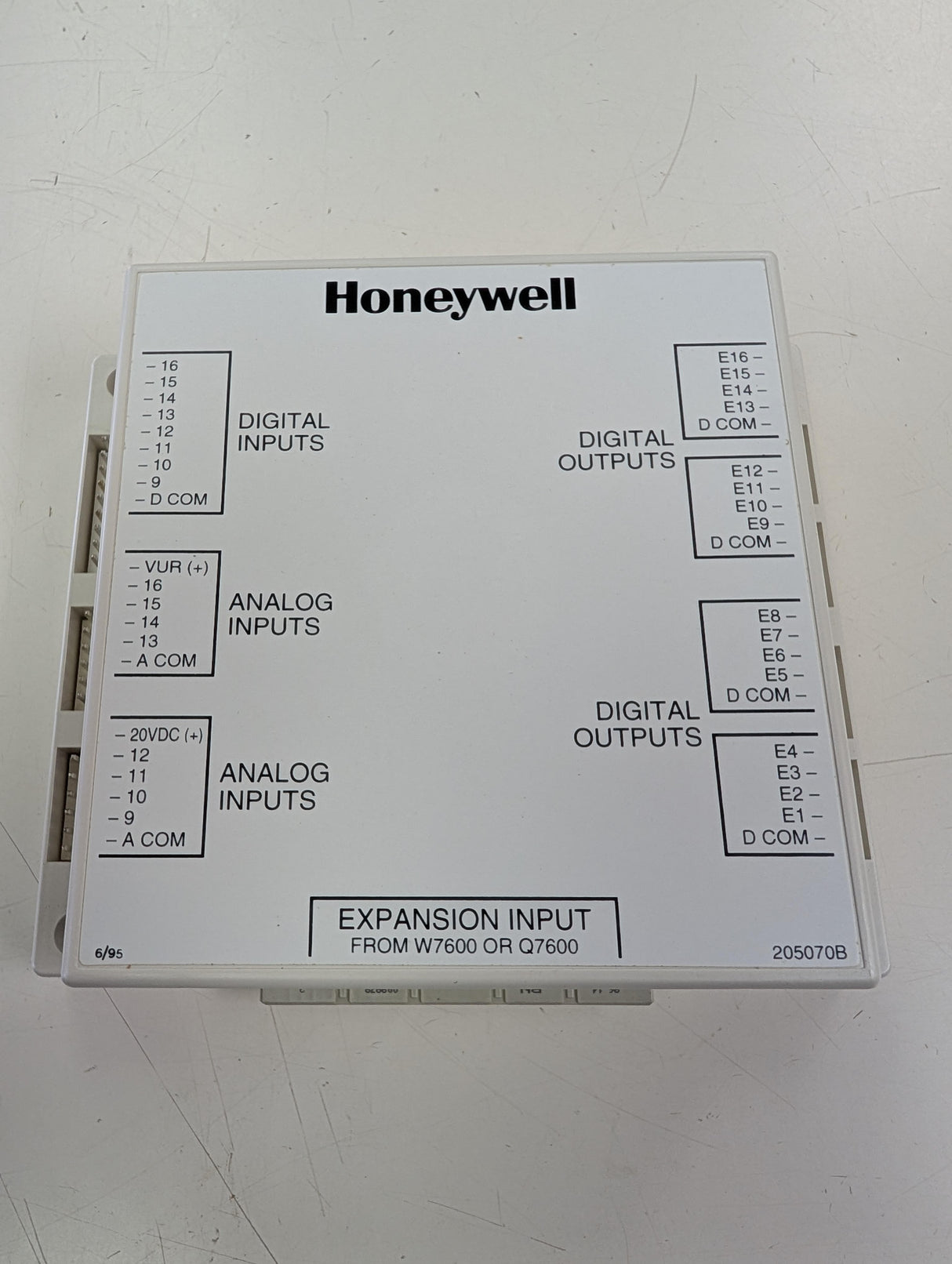 Honeywell W7601B2004 Expansion Module